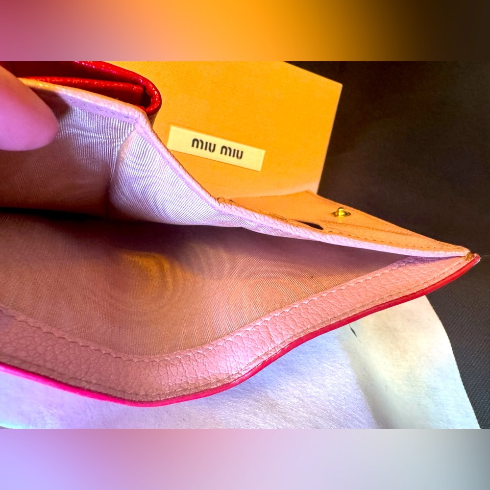 Miu Miu Pink LOVE Pebble Leather Wallet Discontinued Valentine Capsule - Picture 3 of 10